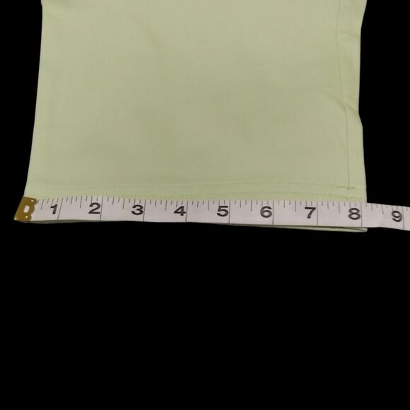 St. John's Bay Women's Pants Secretly Slender #84463750455 Capri Size 10 Green - Picture 13 of 16
